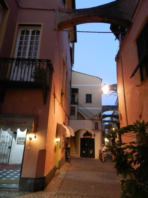 Sea View, In The Old Town Santo Stefano Al Mare Appartement Buitenkant foto