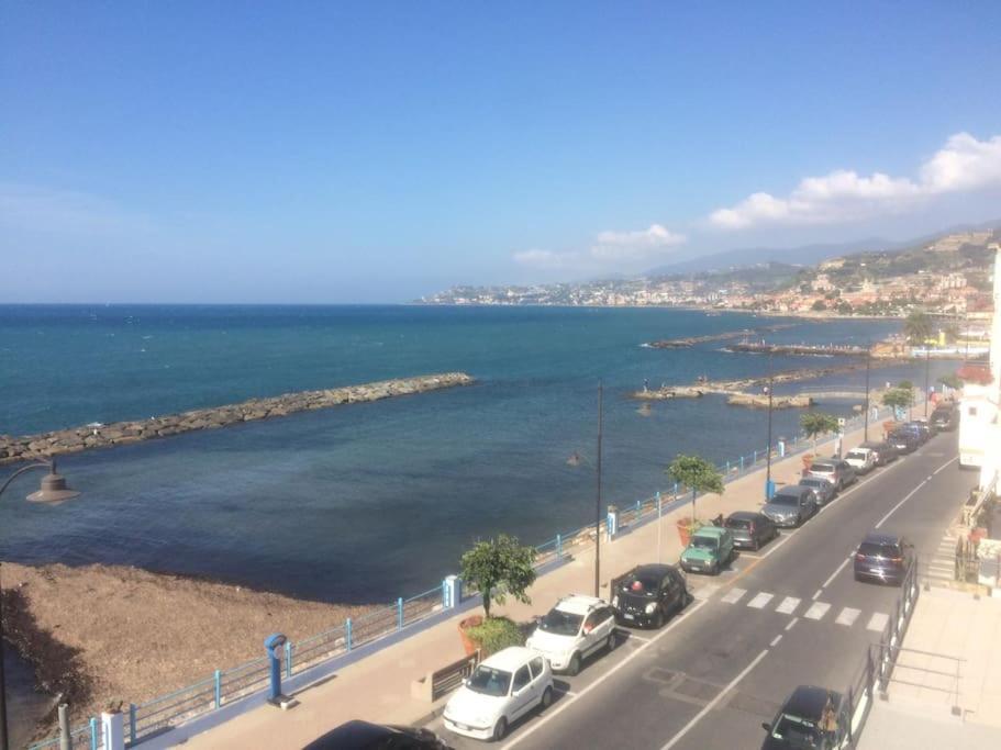 Sea View, In The Old Town Santo Stefano Al Mare Appartement Buitenkant foto