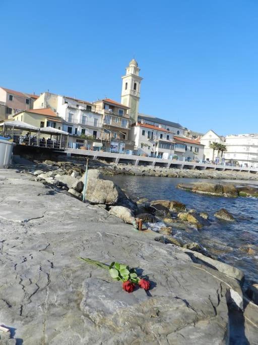Sea View, In The Old Town Santo Stefano Al Mare Appartement Buitenkant foto